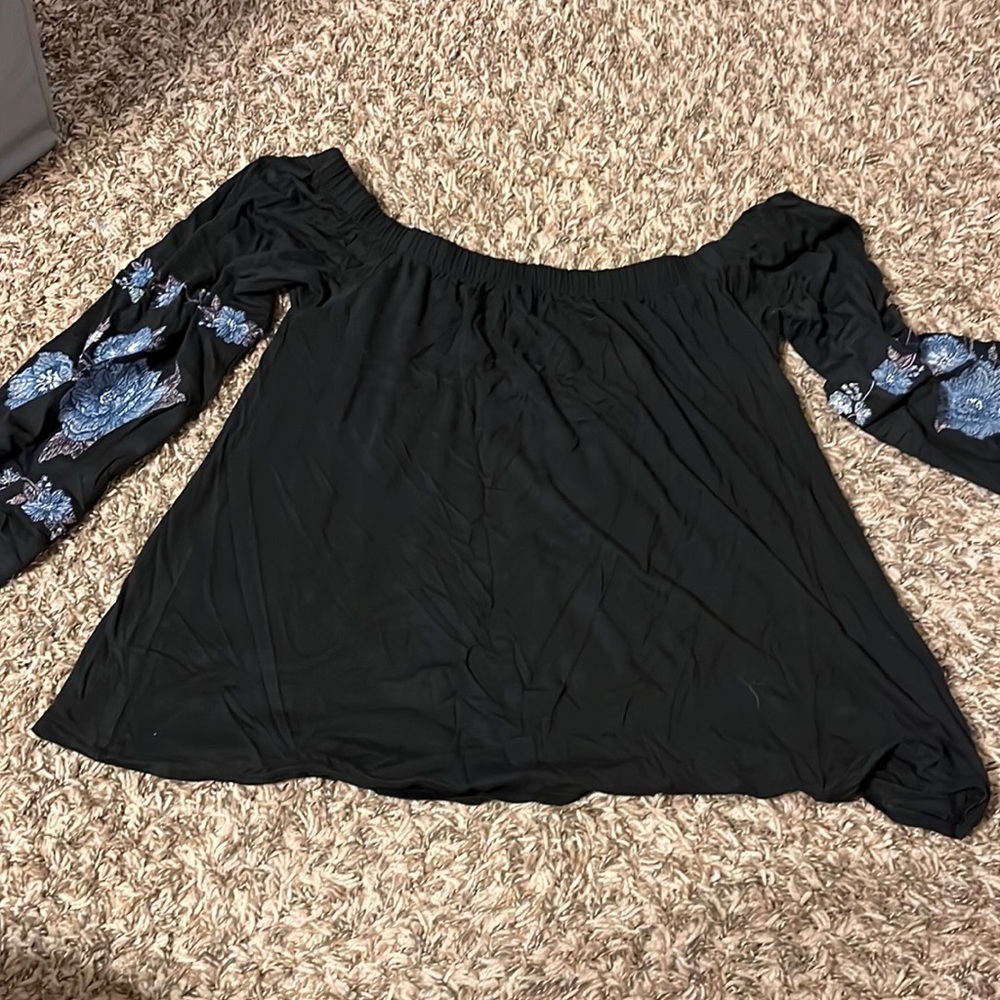 American eagle off the shoulder top